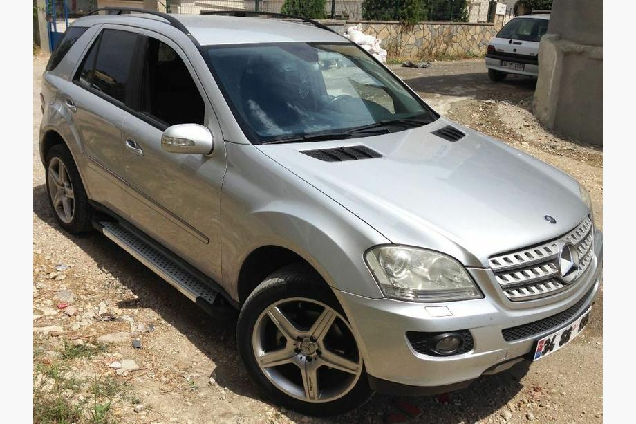 Mercedes ML W164 2005–2011 Bočné nášľapy Allmond Grey (2 ks, hliník) Fotografia 3