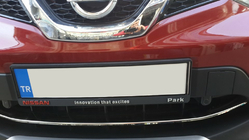 Nissan Qashqai 2014–2021 Nerezová lišta na predný nárazník (2014-2017) Carmos - turecká oceľ fotografia 5
