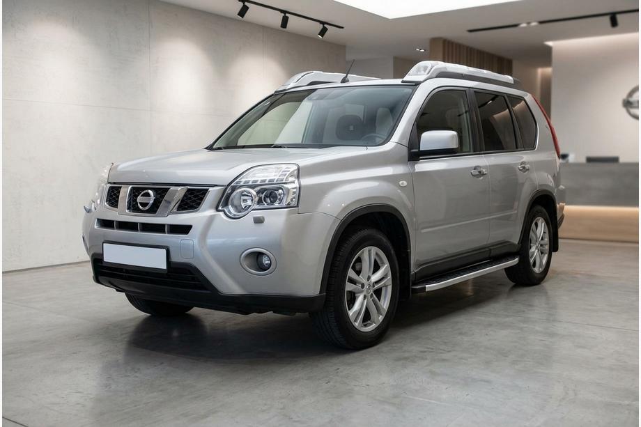 Nissan X-trail T31 2007–2014 Bočné nášľapy Fullmond (2 ks, hliník) Image