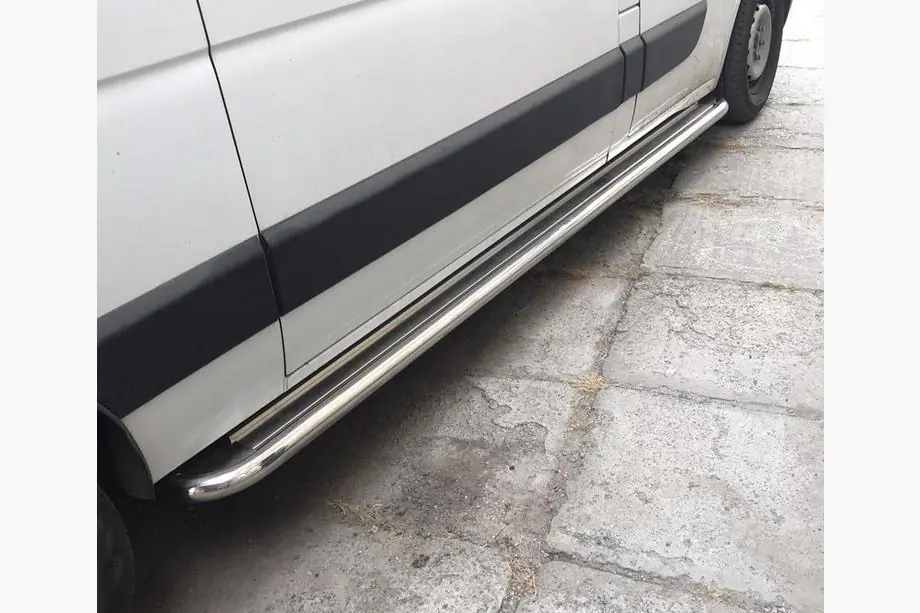 Renault Master 2011–2023 Prémiové bočné nášľapy (2 ks, nerez) Image