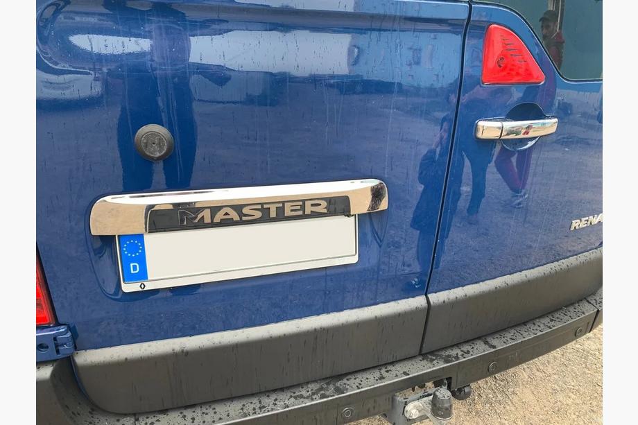Renault Master 2011–2023 Nerezová lišta nad ŠPZ Image