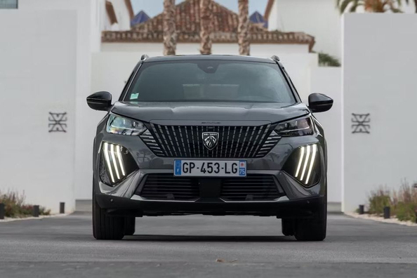 Modernizovaný Peugeot 2008: svieži pohľad na mestský crossover Fotografia 2