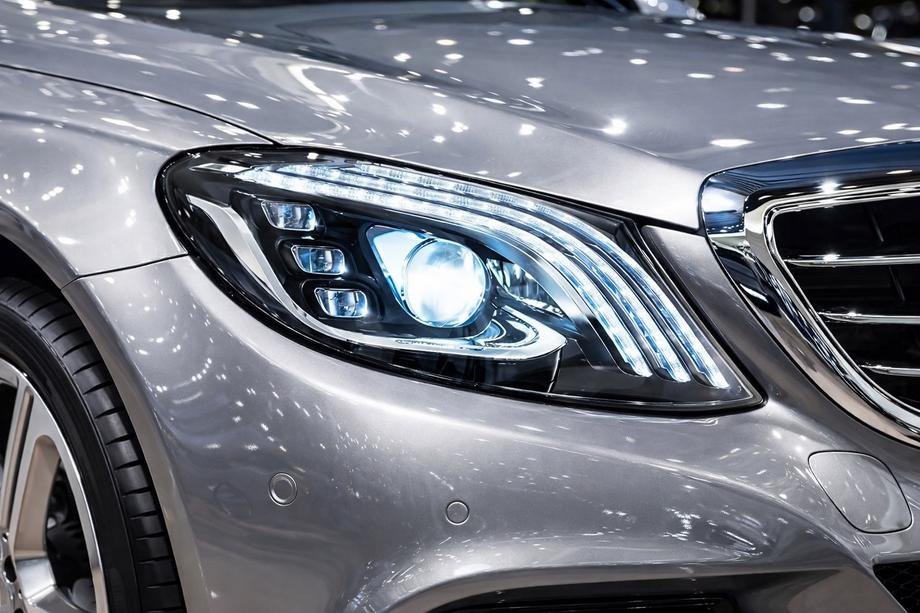 Mercedes C-class W205 2014–2021 Predné svetlomety Maybach (2 ks) Fotografia 1