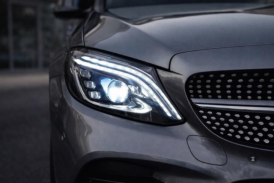 Mercedes C-class W205 2014–2021 Predné svetlomety Maybach (2 ks) Fotografia 2