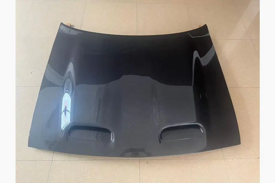 Dodge Challenger 2008–2023 Kapota (karbón) Image