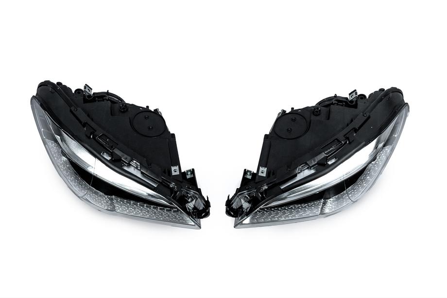 BMW 5. rad F10/F11 2010–2016 Predné svetlomety s modulmi Full LED (2010-2013, 2 ks) Fotografia 2