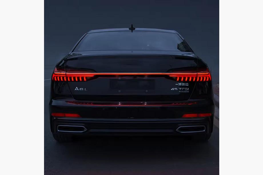 Audi A6 C8 2018–2025 Zadné LED svetlá na veko kufra Image