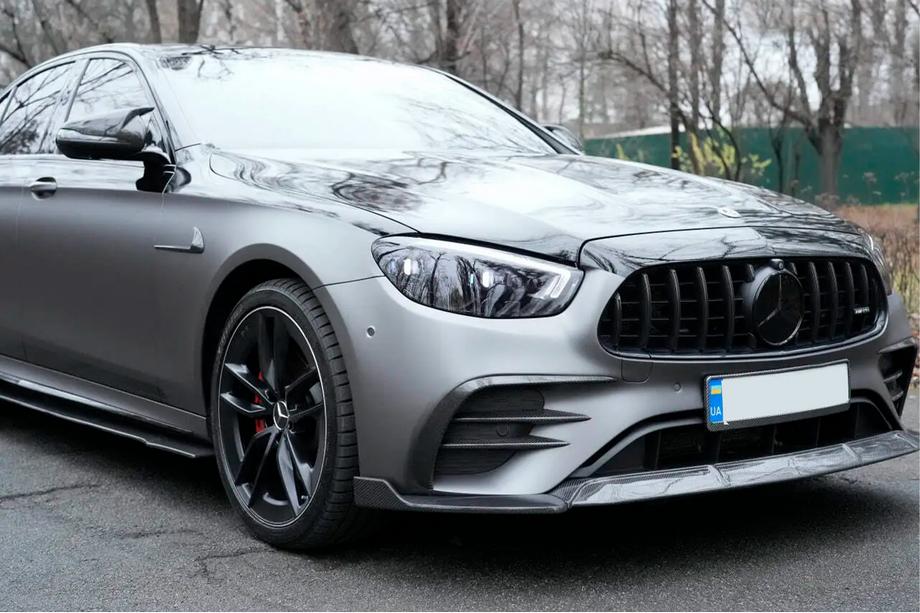Mercedes Trieda E W213 2016–2023 Karbonové kryty predných blatníkov Image