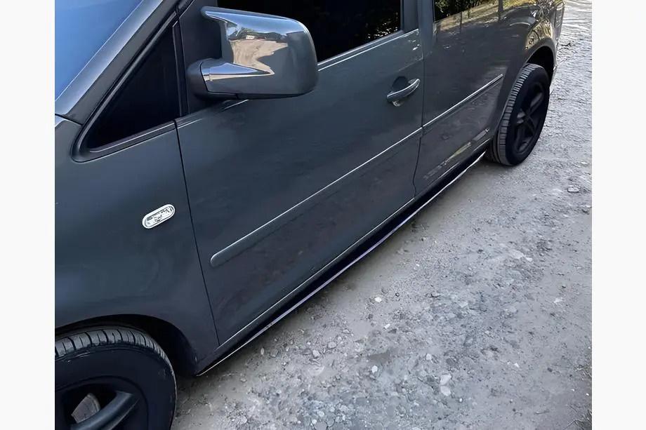 Volkswagen Caddy 2010–2015 Performance bočné prahy (čierne) Image