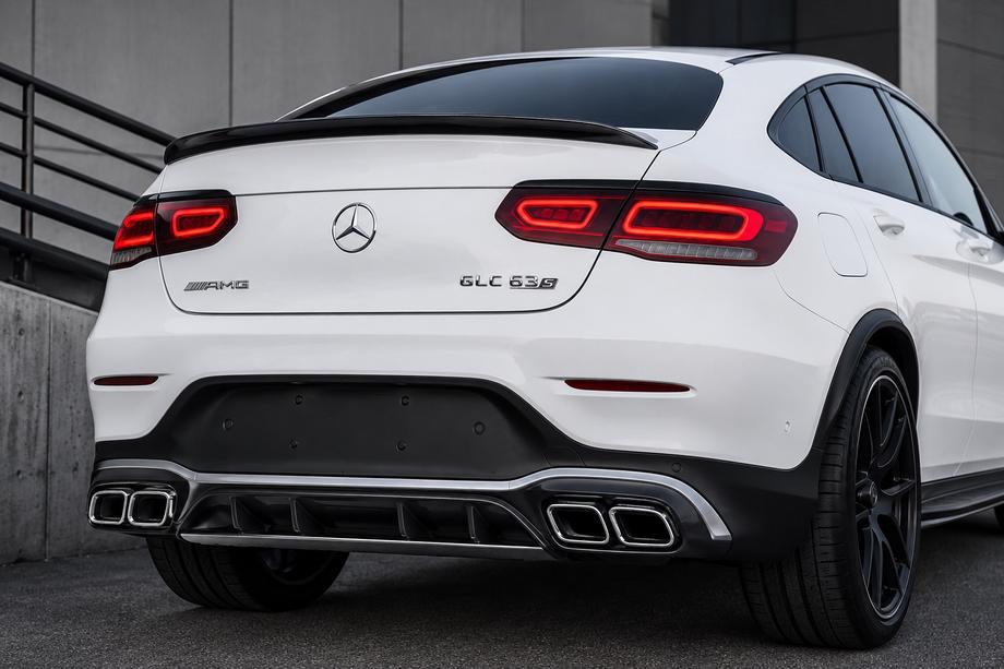 Mercedes GLC Coupé C253 2016–2023 Zadný difúzor s koncovkami Silver (Dizajn AMG63 2020-2022) Fotografia 4