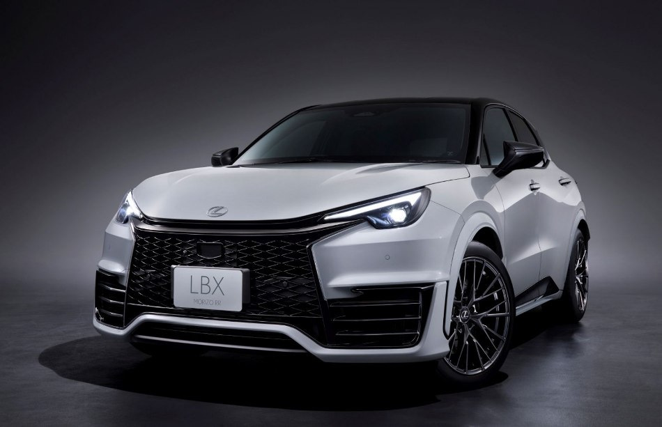 Test Lexus LBX 2025: Kompaktný crossover s prémiovým akcentom