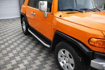 Toyota FJ Cruiser 2006–2022 Bočné nášľapy Fullmond (2 ks, hliník) fotografia 1