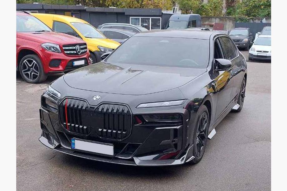 BMW radu 7 G70/G71 2022– MNSR-Style Carbon bodykit Fotografia 10
