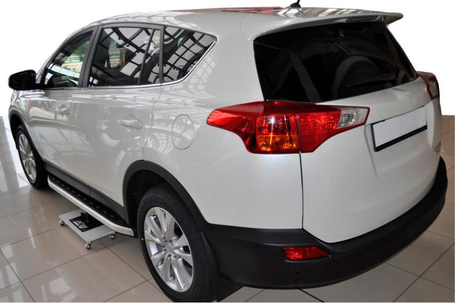Toyota Rav 4 2013–2018 Bočné nášľapy Fullmond (2 ks, hliník) Image