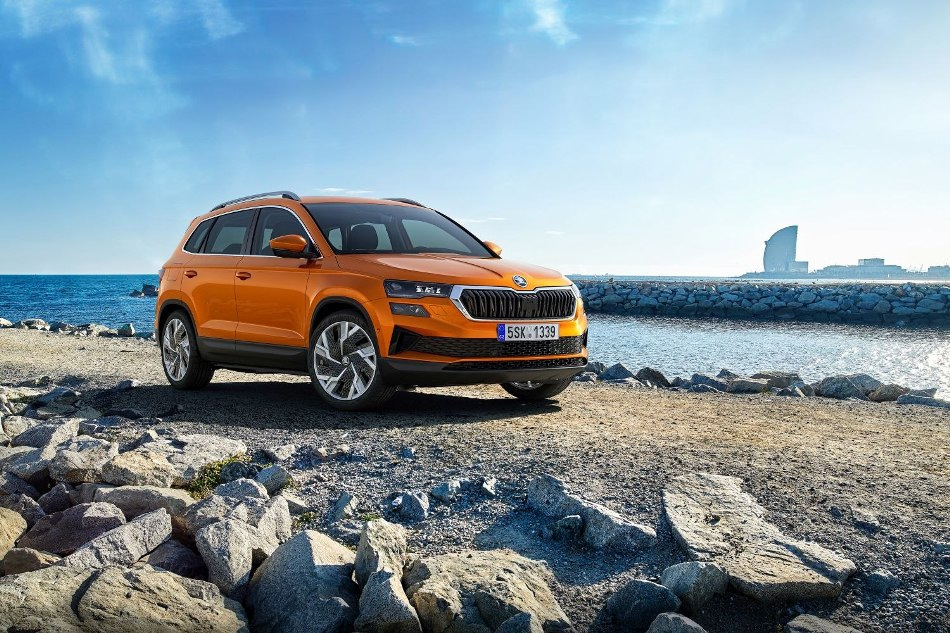 Modernizovaná Skoda Karoq: štýl a technológie do mesta aj na cesty