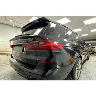 Spojler zadného okna V2 (lesklá čierna) BMW X7 G07 2019– fotografia 3