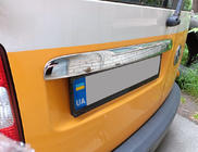 Volkswagen Caddy 2004–2010 Lišta nad ŠPZ (2-dverová, nerez) Bez nápisu, OmsaLine – talianska nehrdzavejúca oceľ fotografia 2