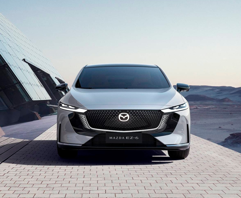 Test hybridného liftbacku Mazda EZ-6