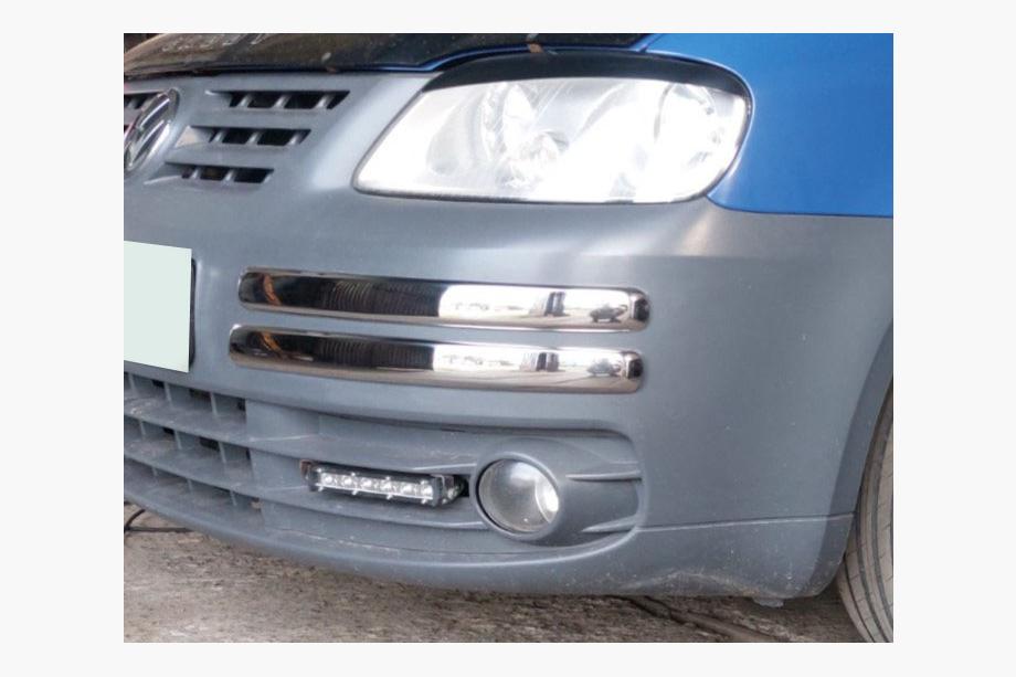 Volkswagen Caddy 2004–2010 Rohové lišty na predný nárazník (4 ks, nerezová oceľ) OmsaLine – talianska nehrdzavejúca oceľ Image