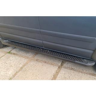 Bočné nášľapy Allmond Black (2 ks, hliník) Volkswagen T5 Transporter 2003–2010 fotografia 3