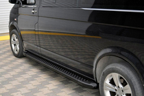 Volkswagen T5 2010–2015 Bočné nášľapy typu X5, čierne (2 ks, hliník) Dlhý rázvor fotografia 5
