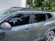 Dacia Duster 2024– Okenné deflektory s chrómovou lištou (4 ks, Niken) fotografia 3