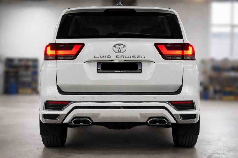 Toyota Land Cruiser 300 2021– Zadný difúzor nárazníka VXR Image