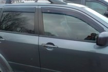Mitsubishi Outlander 2001–2006 Deflektory okien (4 ks, HIC) fotografia 4