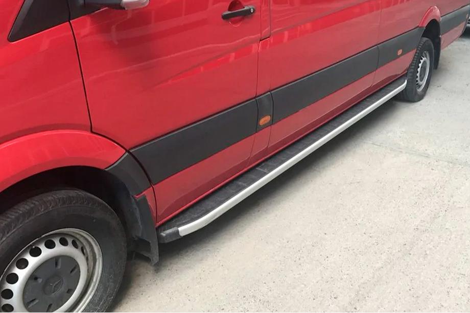 Volkswagen Crafter 2006–2016 Bočné nášľapy Fullmond (2 ks, hliník) Image