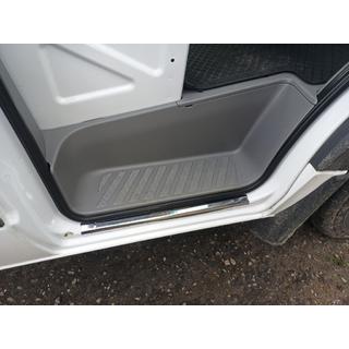 Nástupné lišty VIP-style (2 ks, oceľ) Mercedes Sprinter W906 2006–2018 fotografia 1