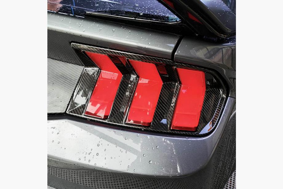 Ford Mustang 2024– Karbonové kryty zadných svetiel Fotografia 4