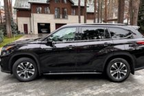 Toyota Highlander 2019– OEM bočné nášľapy (2024+, 2 ks, hliník) fotografia 6