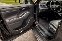 Toyota Highlander 2019– OEM bočné nášľapy (2024+, 2 ks, hliník) fotografia 9