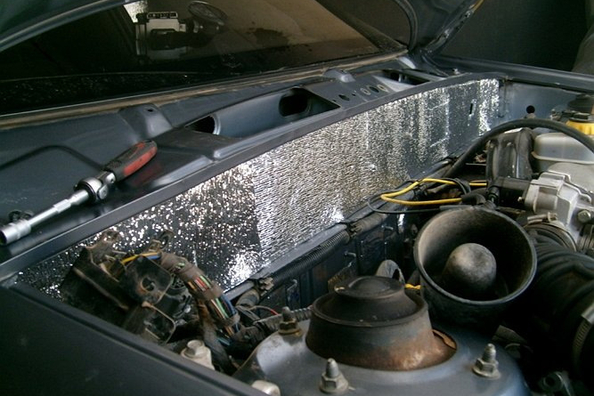 Oplatí sa odhlučniť motorový priestor auta?