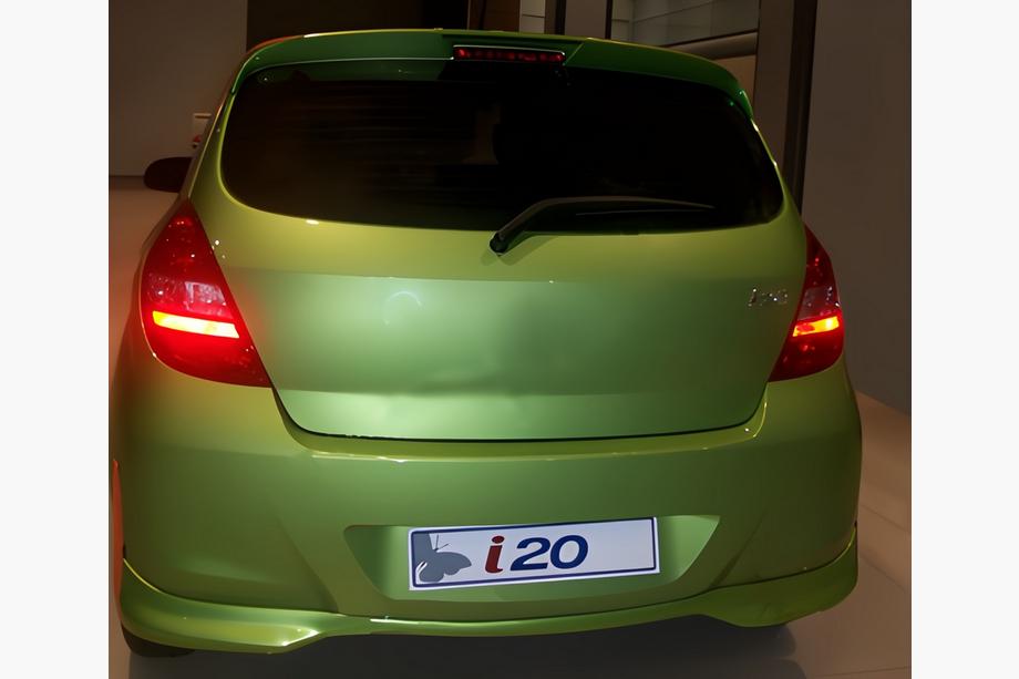 Hyundai I-20 2008–2012 Zadný spodný nástavec (na lakovanie) Image