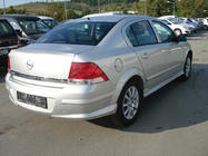 Opel Astra H 2004–2013 Zadný spodný difúzor Sedan (na lakovanie) fotografia 4