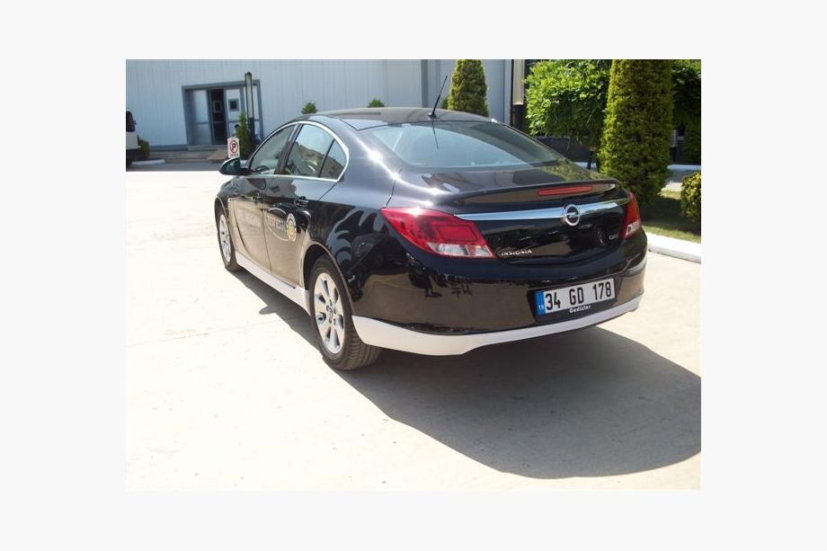 Opel Insignia 2008–2017 Zadný spodný nástavec (na lakovanie) Fotografia 3