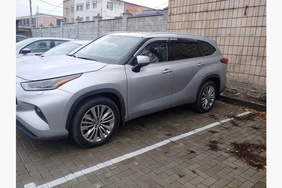 Toyota Highlander 2019– Okenné deflektory s chrómovou lištou Niken Luxury (4 ks) Fotografia 10