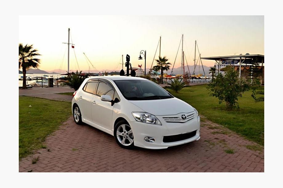 Toyota Auris 2007–2012 Bočné prahy (na lakovanie) Image