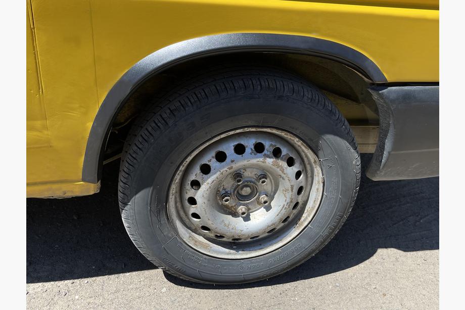 Volkswagen T4 Transporter 1990–2003 Nástavce lemov blatníkov (4 ks, čierne) Nerezová oceľ Image