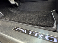 Nissan Patrol Y62 2010–2024 Deluxe textilné rohože (3 rady, čierne) fotografia 7
