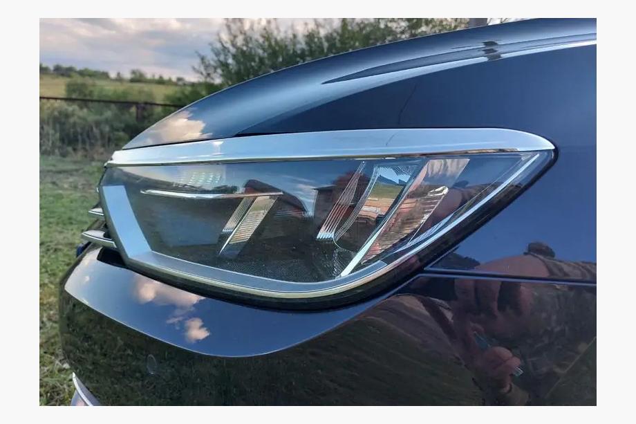 Volkswagen Passat B8 2015–2023 Chrómové lišty na svetlá (2015-2018, 2 ks, nerez) Image