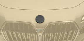 BMW radu 7 G70/G71 2022– Predný emblém MNSR (karbón) fotografia 1