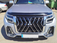 Mitsubishi Pajero Wagon IV 2006–2021 Predné svetlomety LXR fotografia 7
