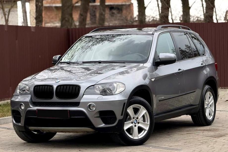 BMW X5 E70 2007–2013 OEM lišty lemov blatníkov (lišty) Zadná ľavá (1 ks) Image