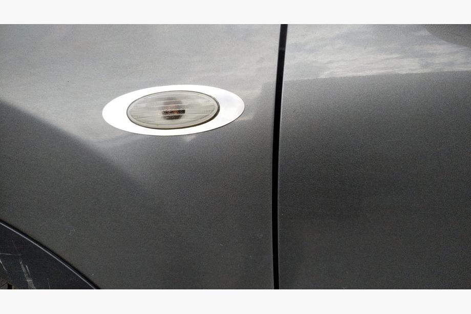 Nissan Qashqai 2010–2014 Rámik smerovky (2 ks, nerez) Image