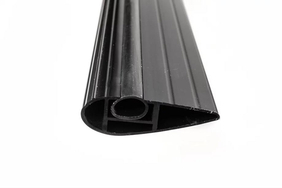 GMC Acadia 2017– Strešné priečniky na klasické pozdĺžne lyžiny bez zámku Flybar V1 (2 ks) do 110 cm, čierna Fotografia 10