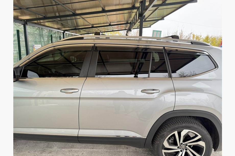 Volkswagen Atlas (Terramont) 2016– Strešné priečniky na klasické pozdĺžne lyžiny bez zámku Flybar V1 (2 ks) do 140 cm, sivá Image