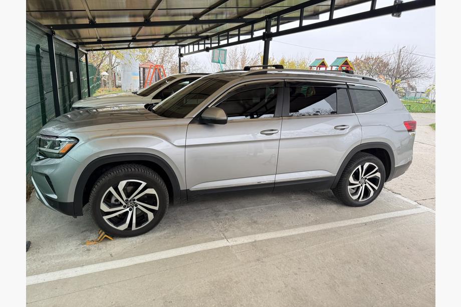 Volkswagen Atlas (Terramont) 2016– Strešné priečniky na klasické pozdĺžne lyžiny bez zámku Flybar V1 (2 ks) Fotografia 2