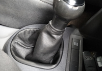 Volkswagen Caddy 2004–2010 Kožená manžeta radiacej páky fotografia 4